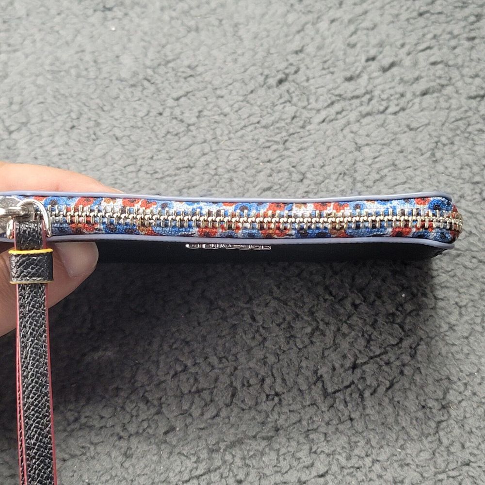 Coach Wristlet Black Pebbled Leather Floral Trim Zip Around Wallet Clutch 22790 - Picture 8 of 12